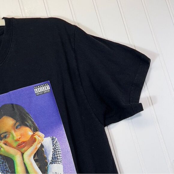 🦋olivia Rodrigo size small - Picture 4 of 9